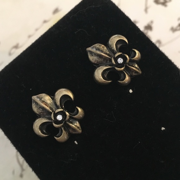 Betsey Johnson Filigree Stud Earrings - Picture 3 of 4